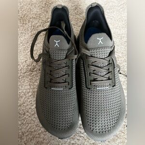 Flux Footwear Adapt waterproof Shoes Size Men's 7.5 Women's 9 new